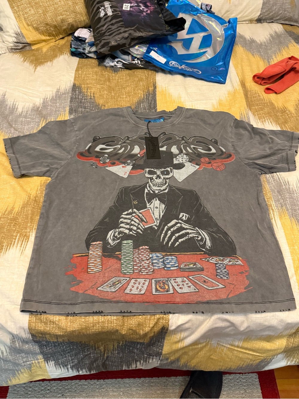 Godspeed Casual Gray Short-Sleeve Graphic Poker Skeleton Tee